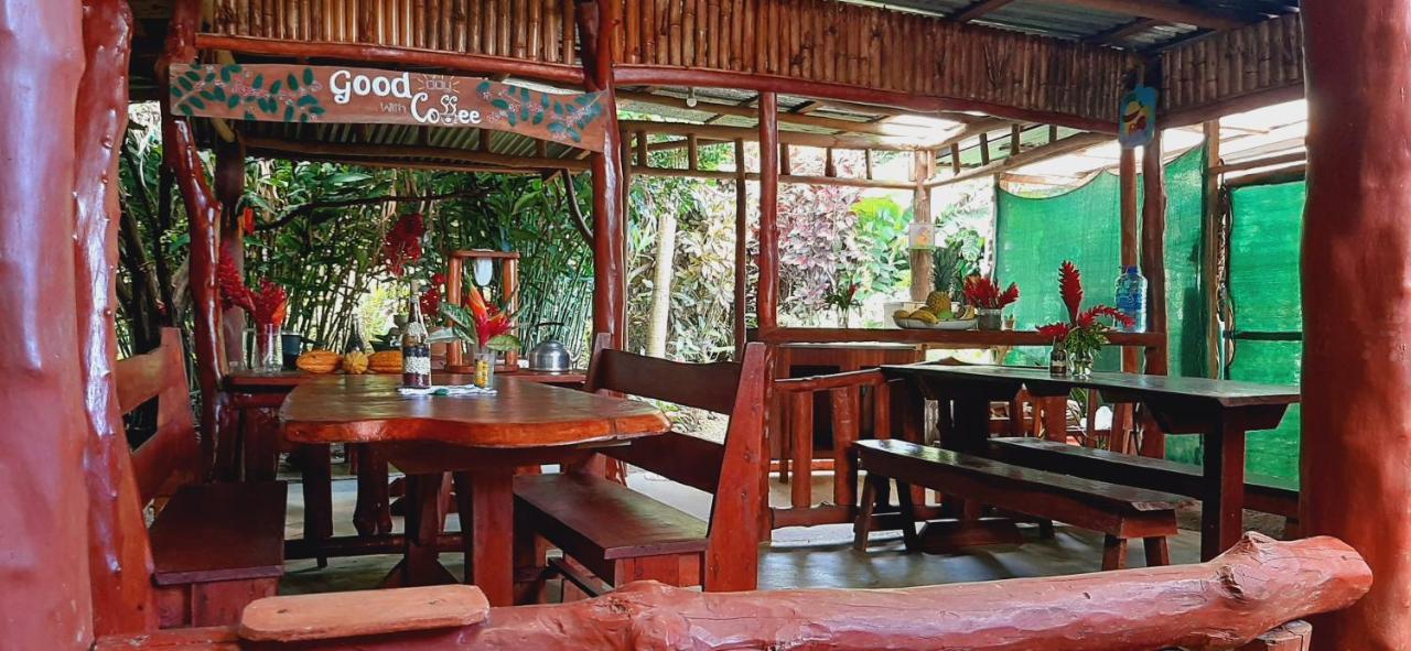 Bed and Breakfast Jardin Entre Montanas Bijagua Esterno foto