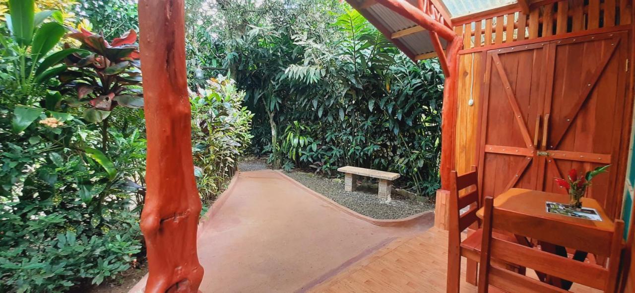 Bed and Breakfast Jardin Entre Montanas Bijagua Esterno foto