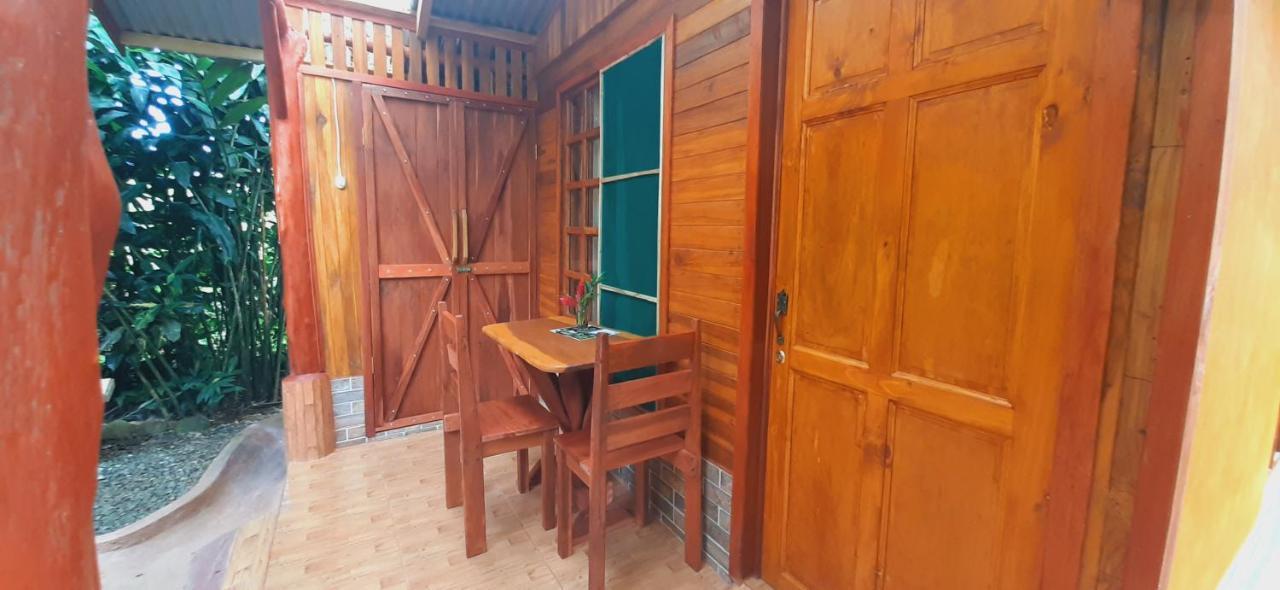Bed and Breakfast Jardin Entre Montanas Bijagua Esterno foto