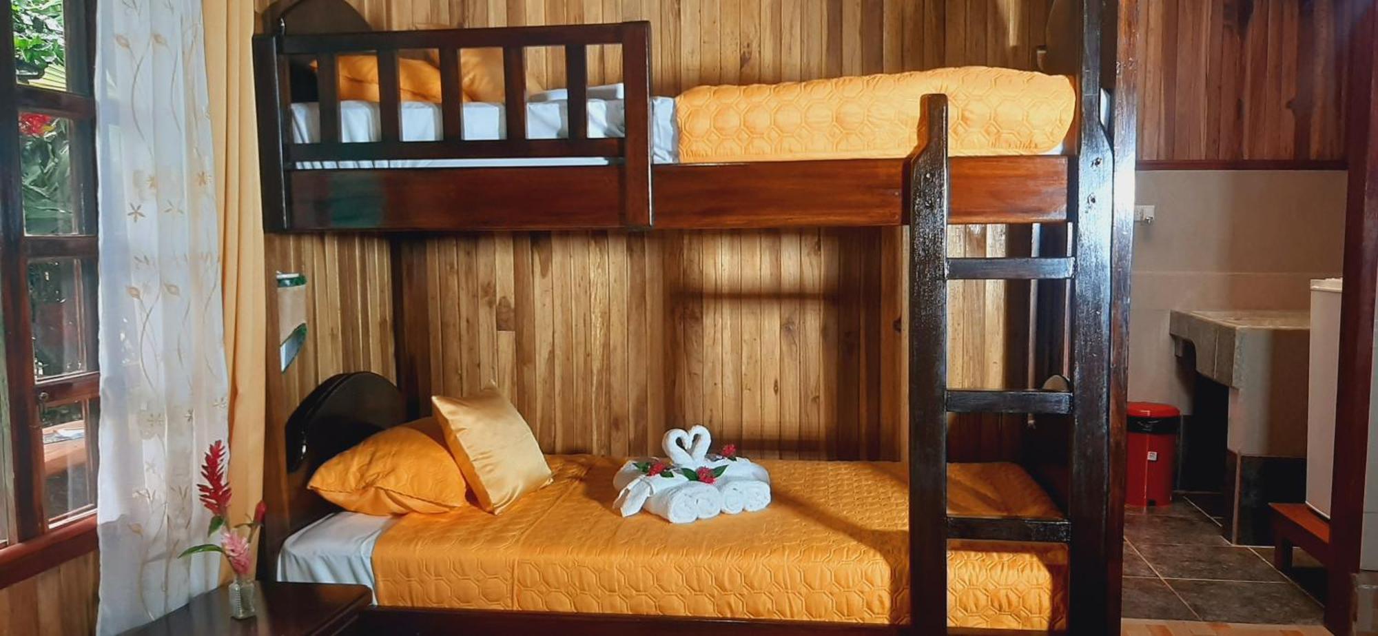 Bed and Breakfast Jardin Entre Montanas Bijagua Esterno foto